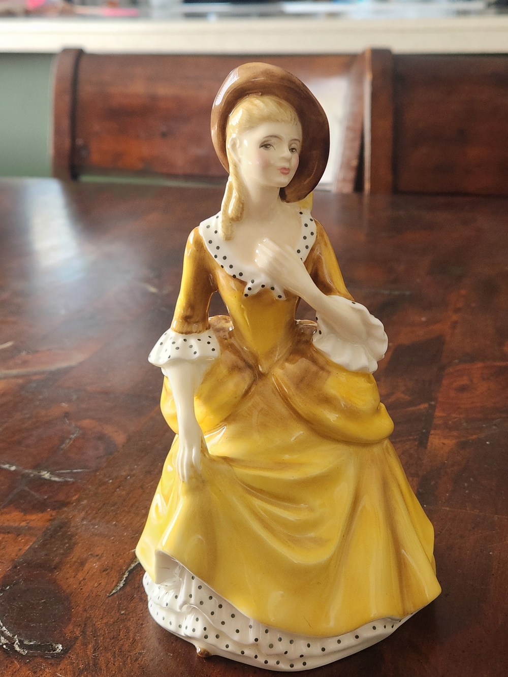 Royal Daulton "Sandra" Vintage figurine mint condition made in England 1968